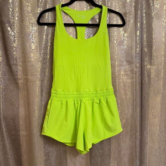 Aerie OFFLINE Real Me Hot Stuff Shorts Romper Neon Green Medium NWT - Picture 1 of 7